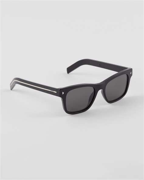 Lenses Ardesia Crist Sunglasses With Iconic Metal Plaque .